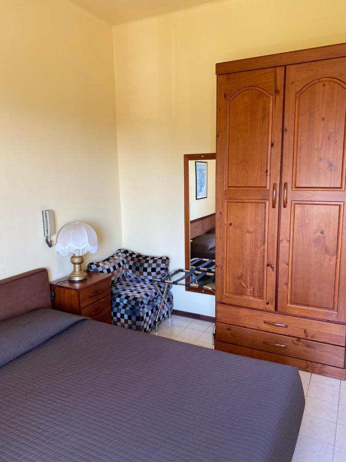 Hotel Nettuno Diano Marina Exteriör bild